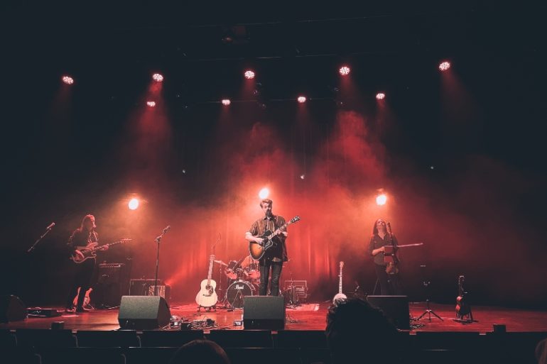 Land Of Trees, Mumford & Sons, The Lumineers, Vance Joy, Nova Amor